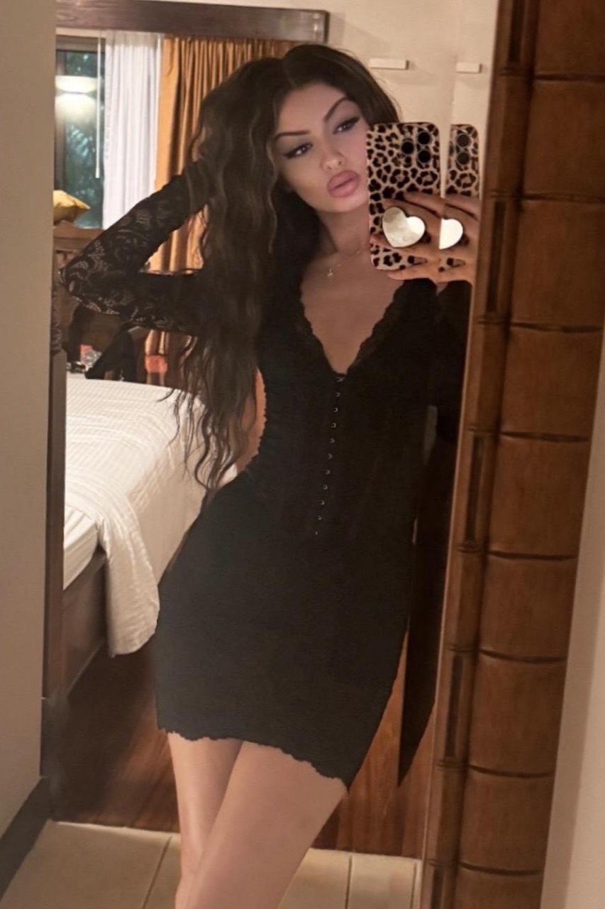 Gracefully Styled Dress for Any Occasion