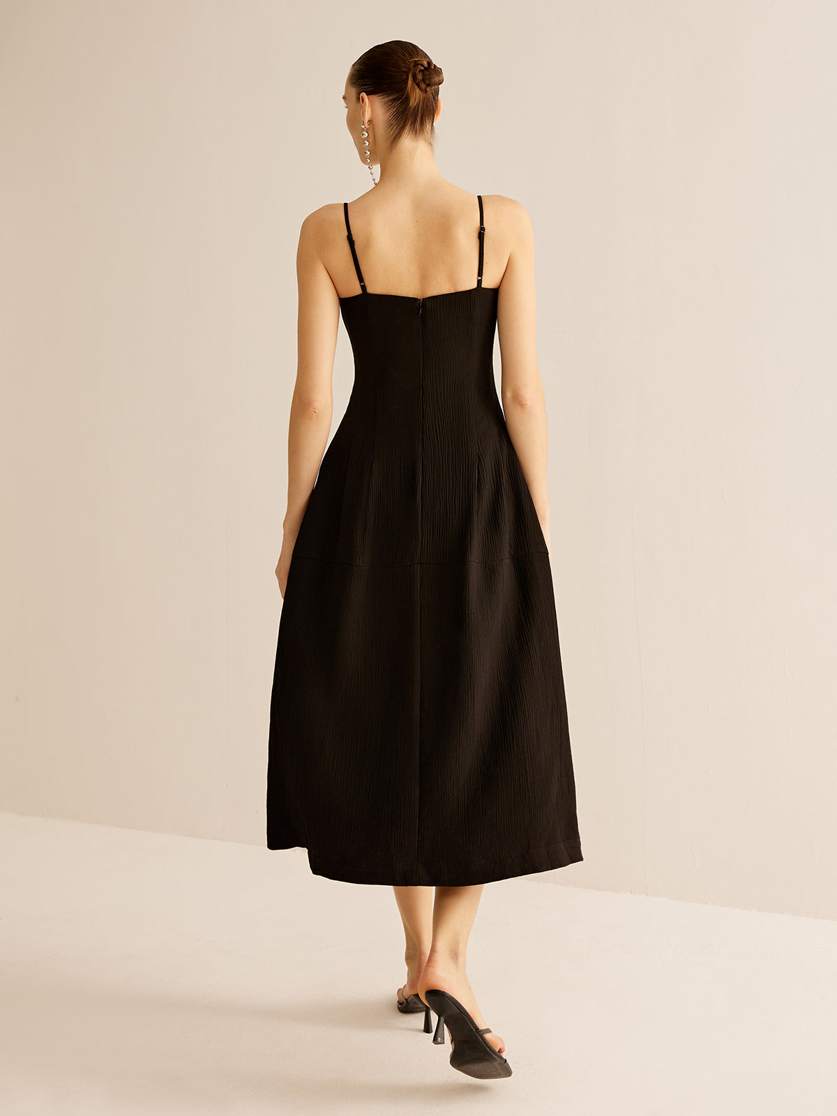 Polished Dress with an Effortless Classic Look