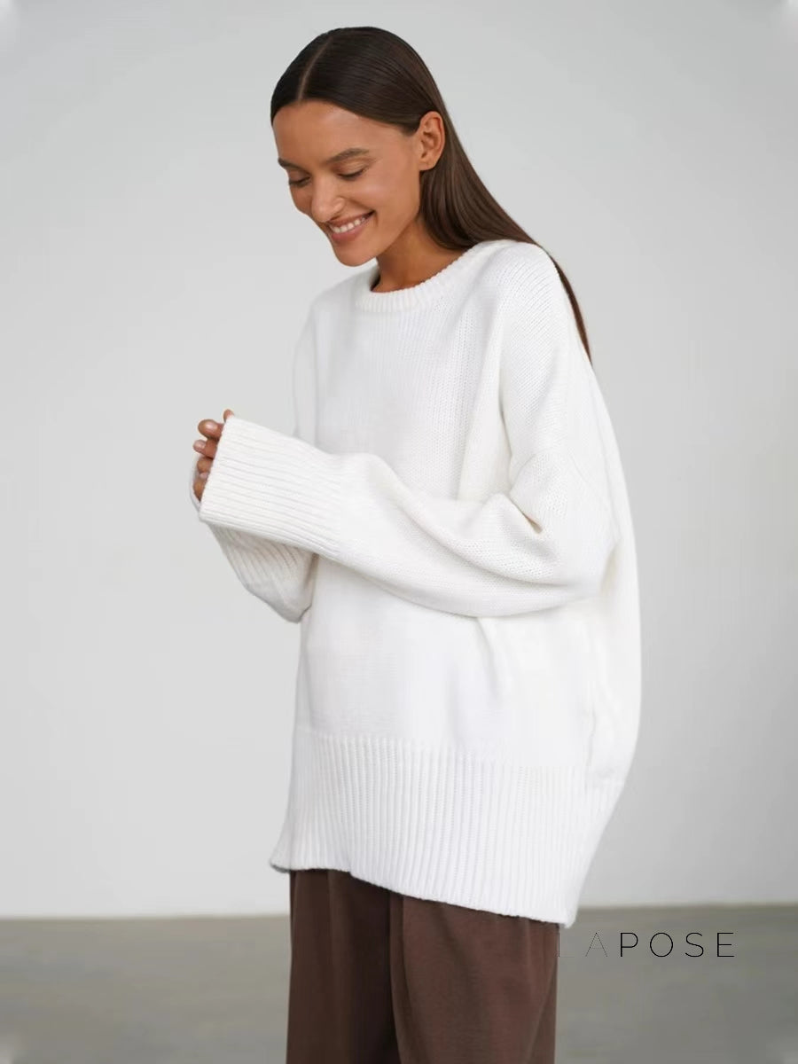 Effortlessly Elegant Sweater with a Timeless Design