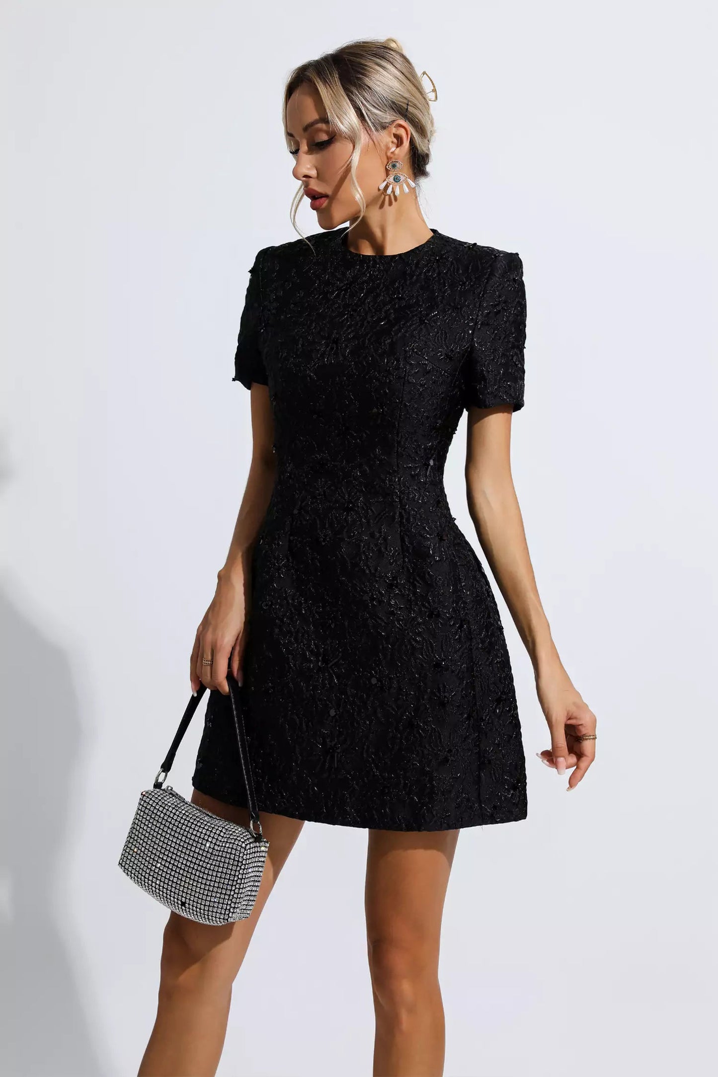 Beautifully Crafted Dress in a Classic Style