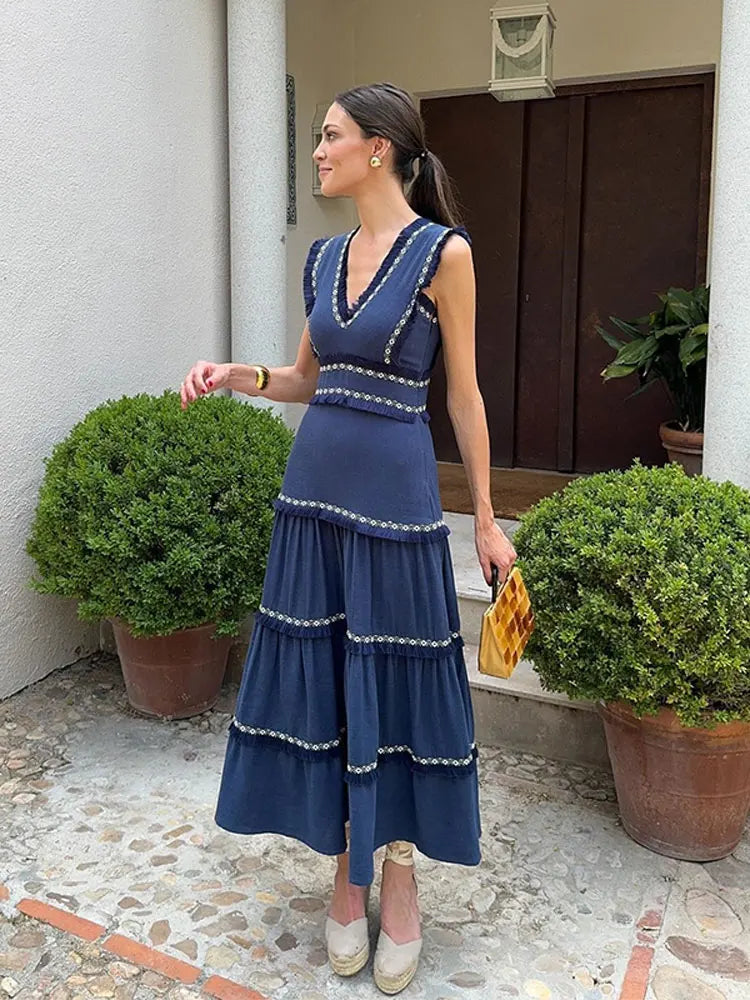 Classic Vintage & Enduringly Stylish Dress