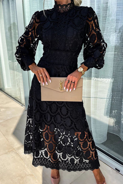 Beautifully Finished Dress in a Timeless Design