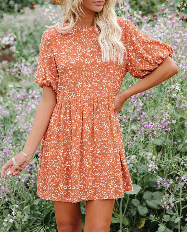 Classic Vintage Dress with a Flattering Fit