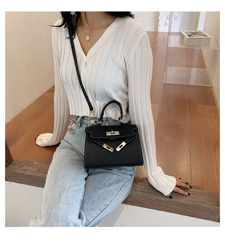 Beautifully Finished Bag in a Timeless Design