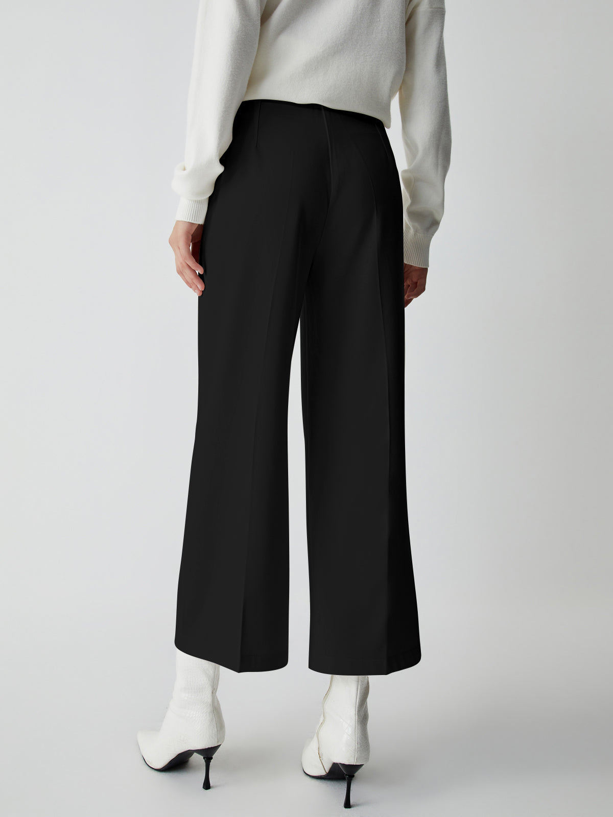 Polished Pants with an Effortless Classic Look
