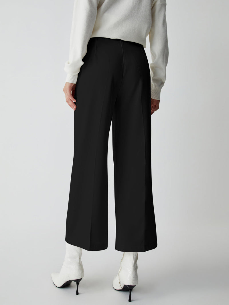 Polished Pants with an Effortless Classic Look