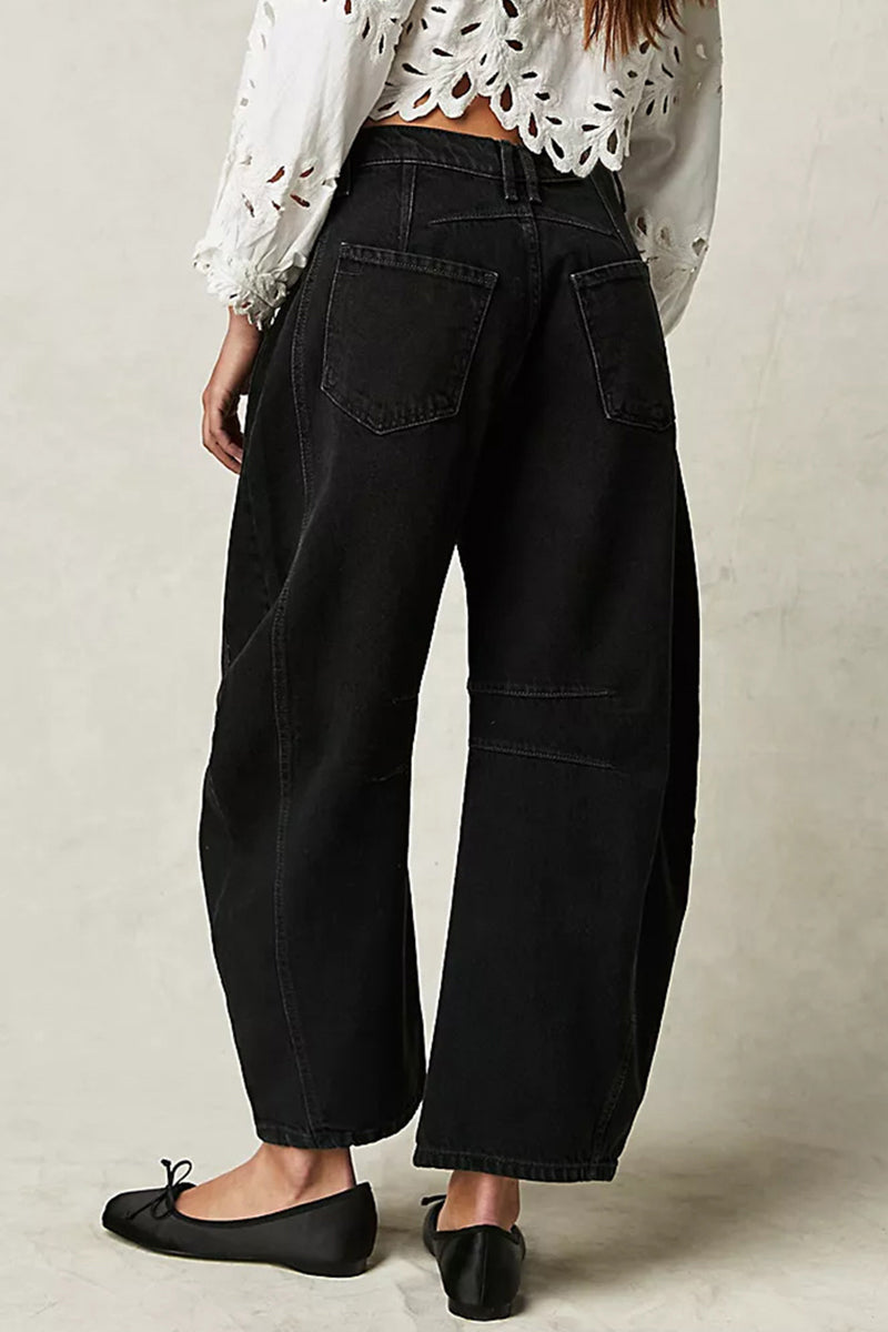 Effortlessly Elegant Garment with a Timeless Design