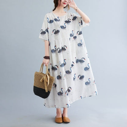 Classic Vintage Dress with a Flattering Fit