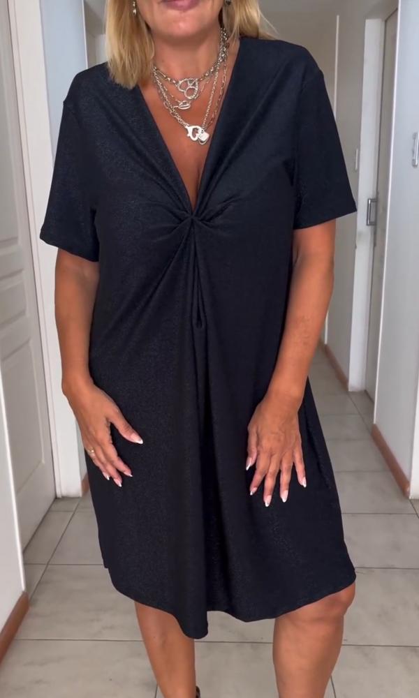 Effortlessly Elegant Dress with a Timeless Design