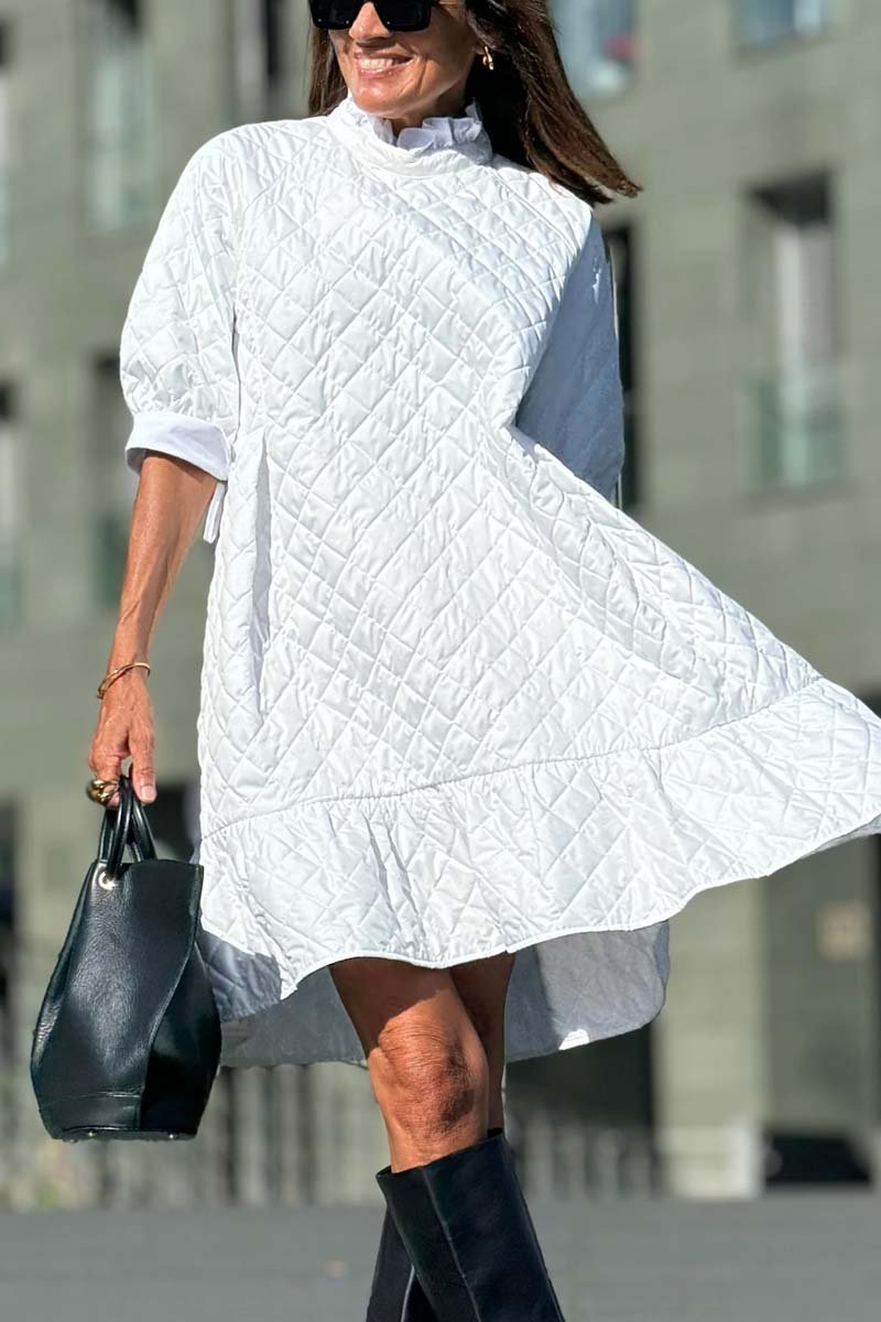 Classic Vintage Dress with a Flattering Fit