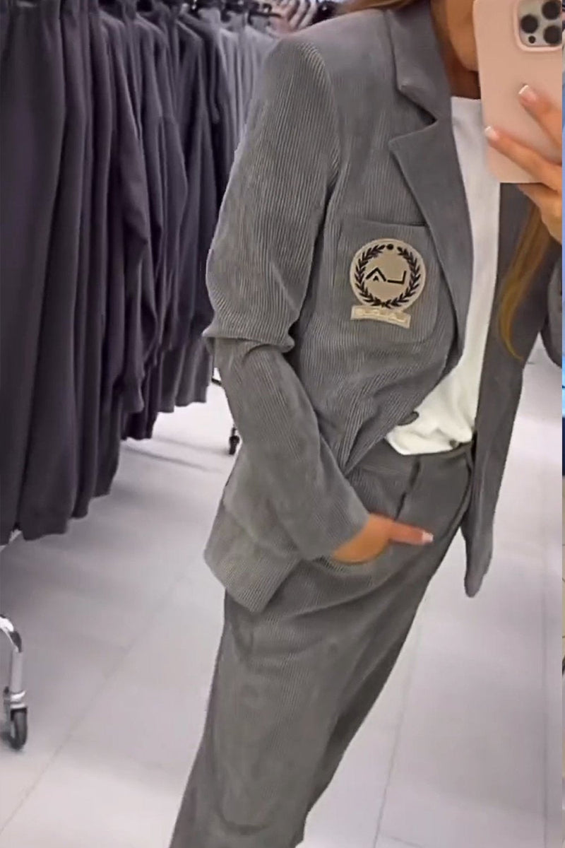 Gracefully Styled Jacket for Any Occasion