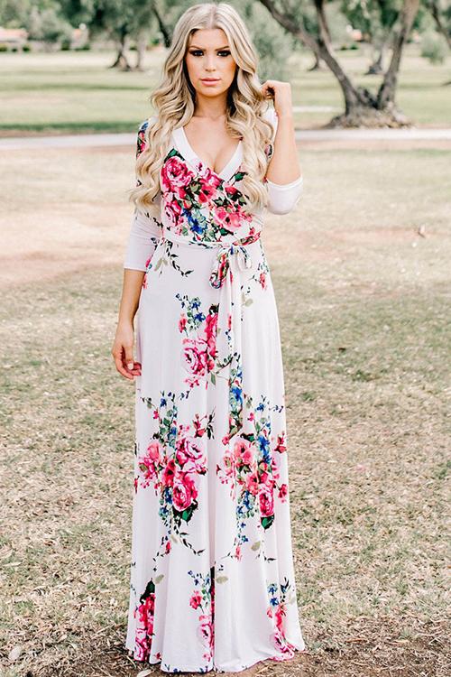 Beautifully Finished Dress in a Timeless Design