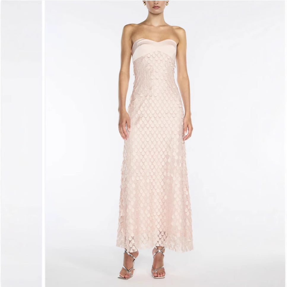 Beautifully Crafted Dress in a Classic Style