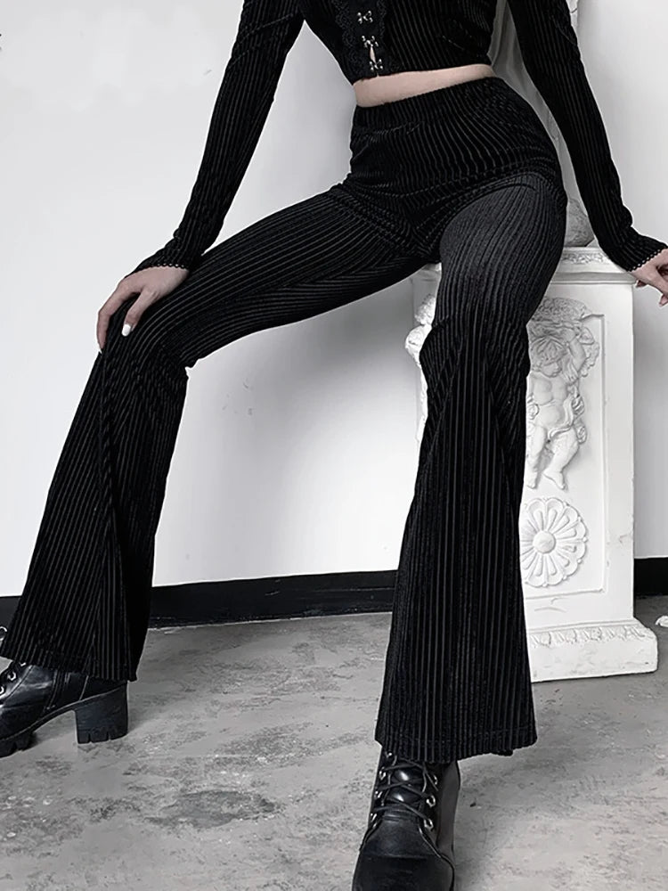 Well Tailored Pants with a Graceful Silhouette