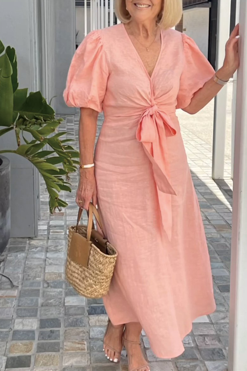 Beautifully Finished Dress in a Timeless Design