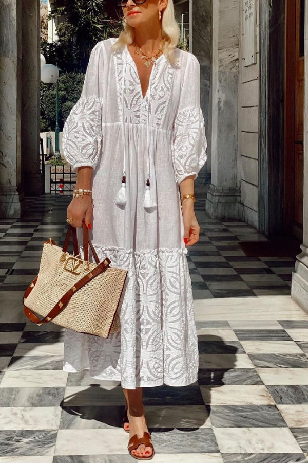 Well Tailored Dress with a Graceful Silhouette