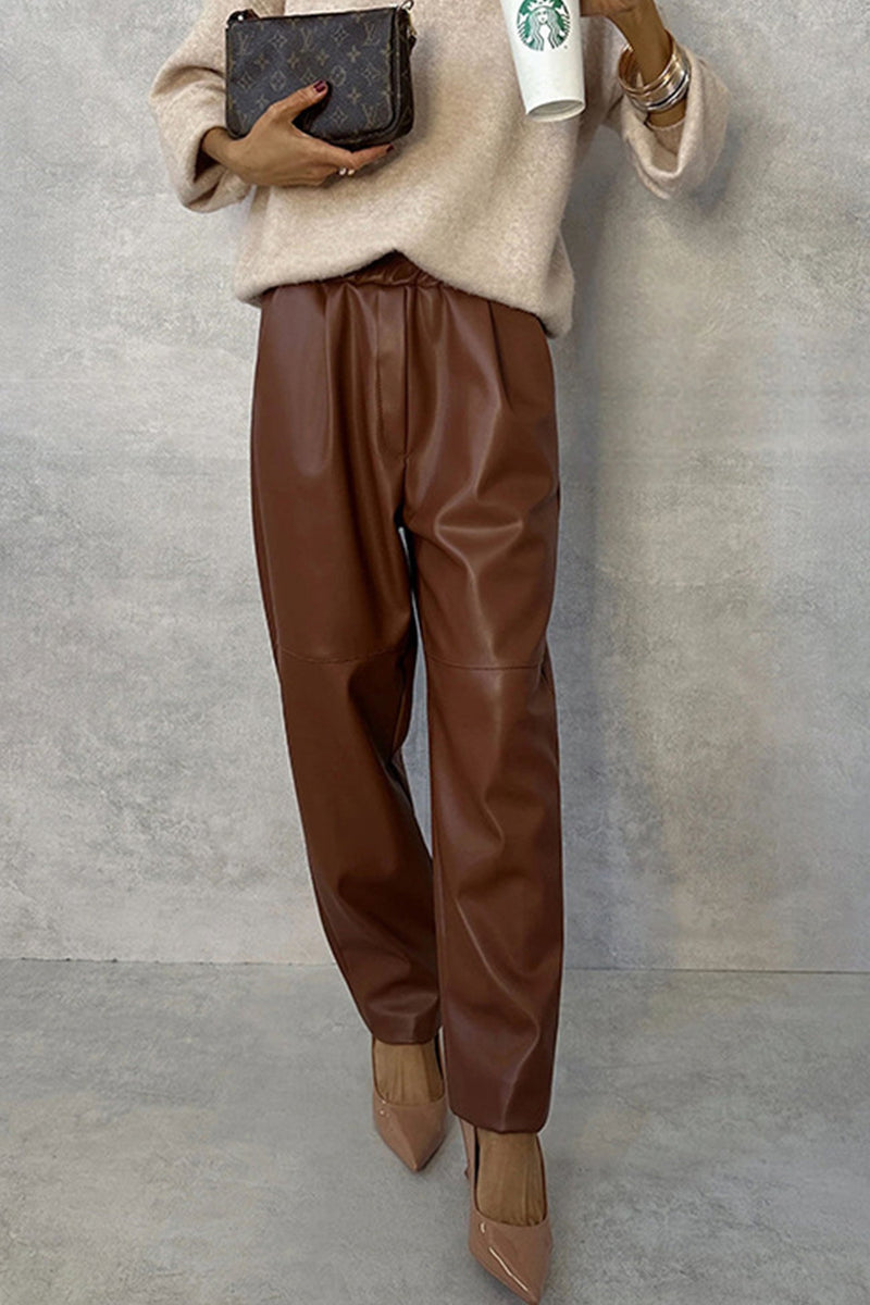 Classic Vintage Pants with a Flattering Fit