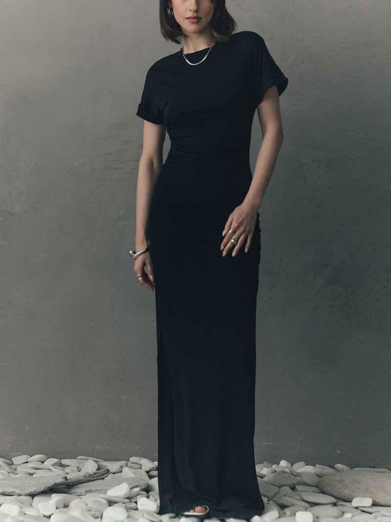 Effortlessly Elegant Dress with a Timeless Design