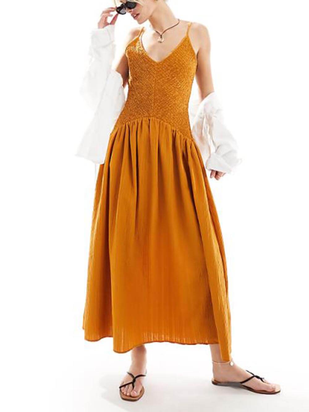 Beautifully Crafted Dress in a Classic Style