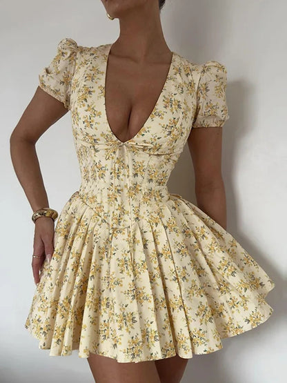Classic Vintage & Enduringly Stylish Dress