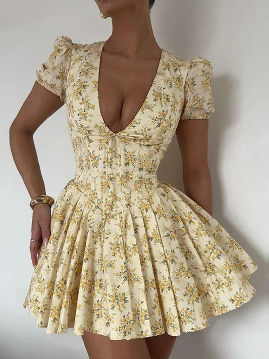 Classic Vintage & Enduringly Stylish Dress