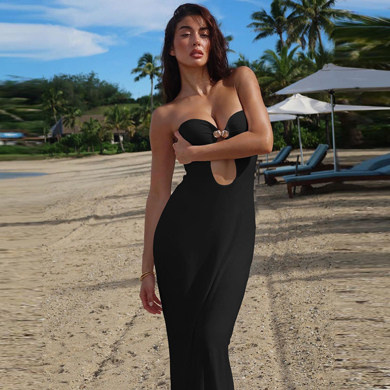 Beautifully Finished Dress in a Timeless Design