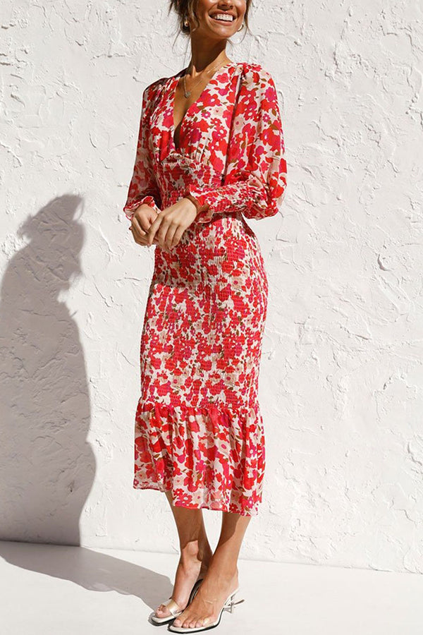 Classic Vintage Dress with a Flattering Fit