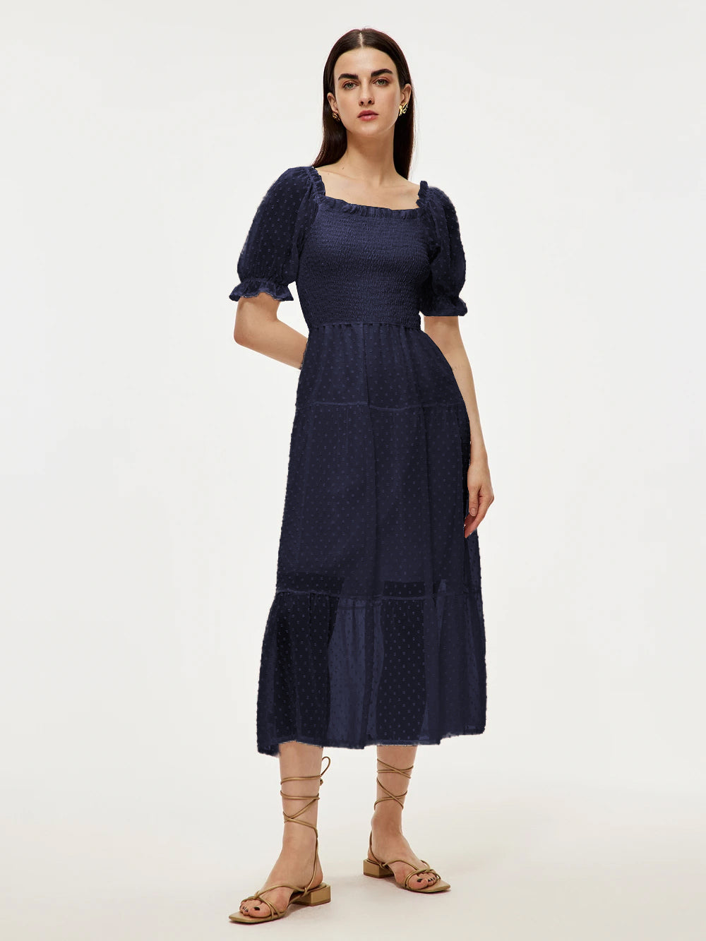 Beautifully Finished Dress in a Timeless Design