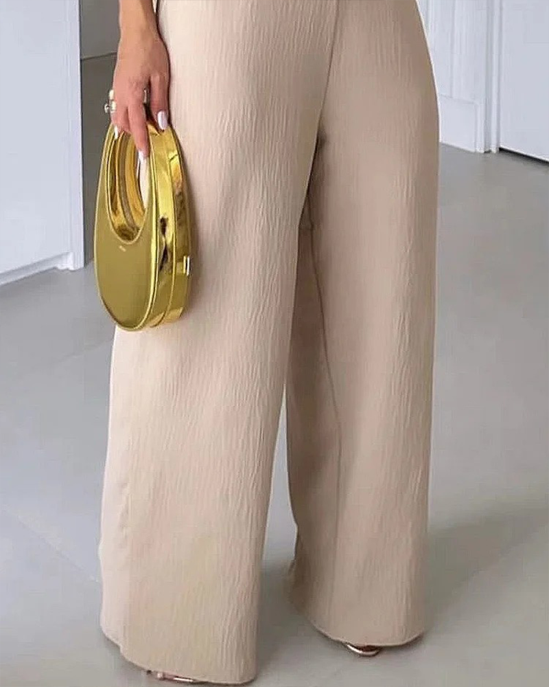 Classic Vintage Trousers with a Flattering Fit