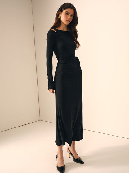 A Vintage Style Dress with Delicate Timeless Details