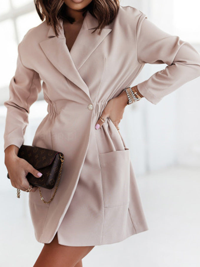 Well Tailored Dress with a Graceful Silhouette