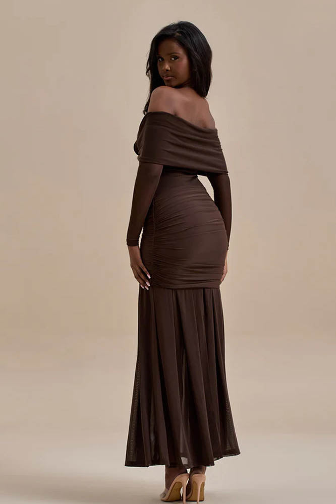 Gracefully Styled Dress for Any Occasion