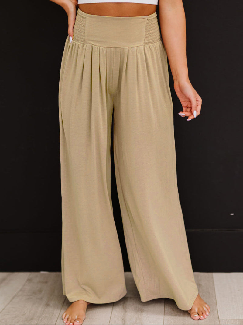 Classic Vintage Pants with a Flattering Fit