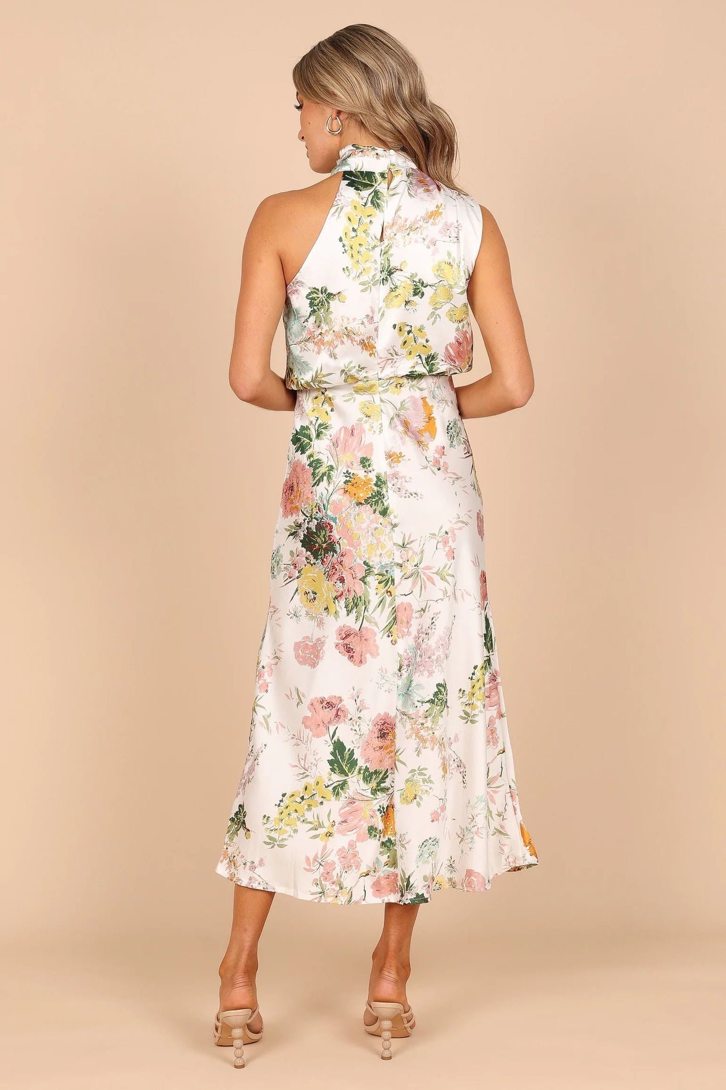 Sophisticated Dress with a Clean Classic Look
