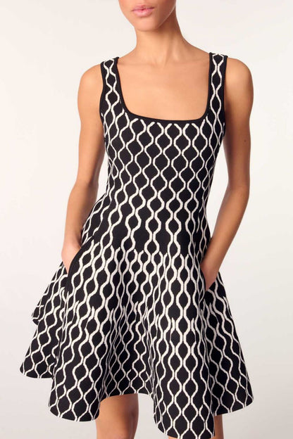 Classic Vintage Dress with a Flattering Fit