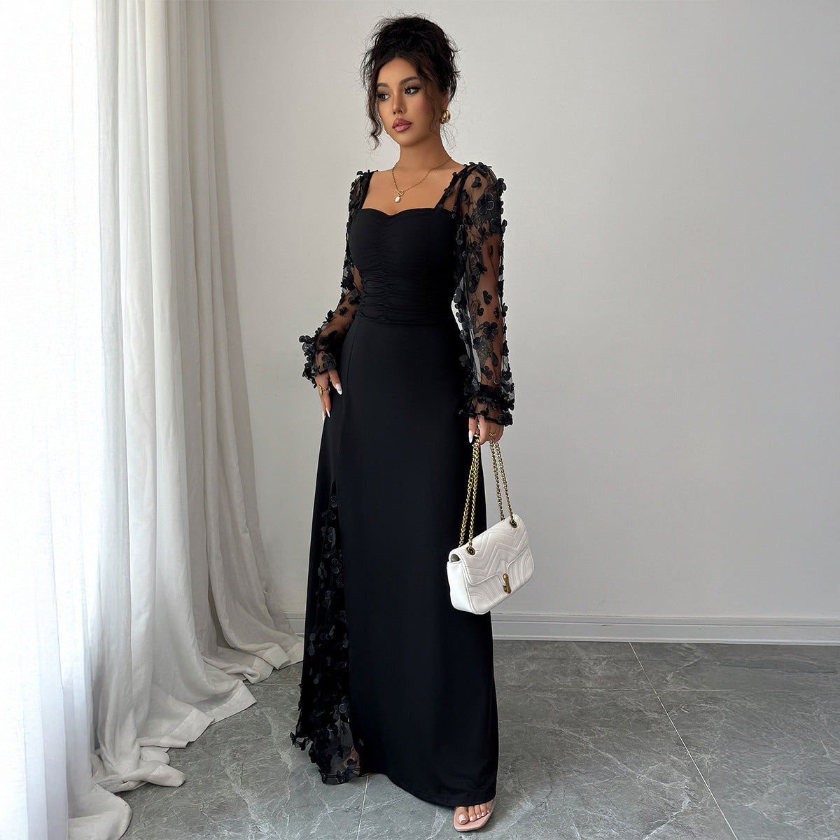 Classic Vintage Dress with a Flattering Fit