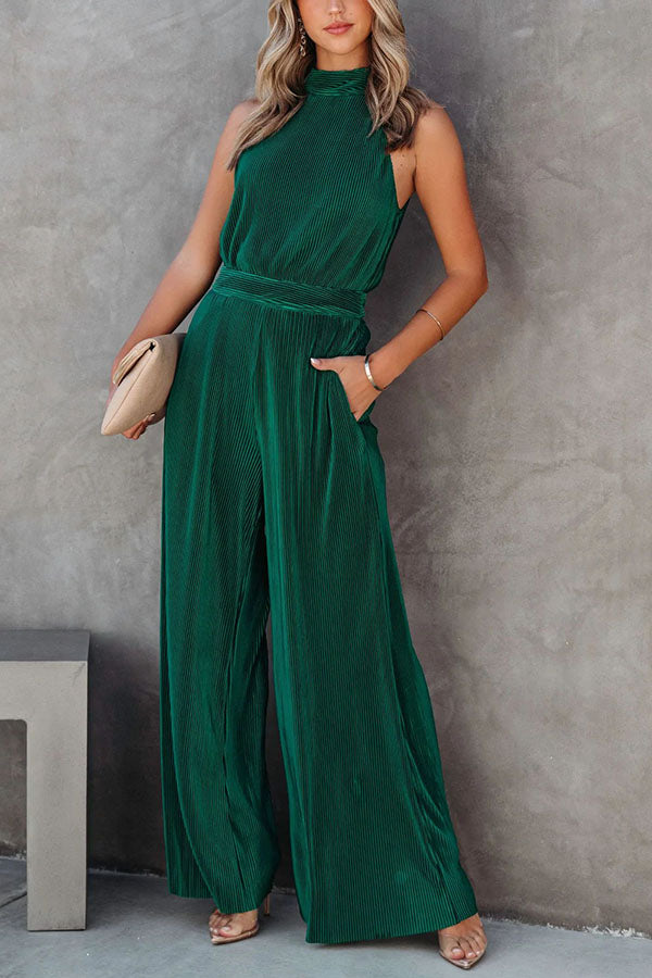 Well Tailored Garment with a Graceful Silhouette