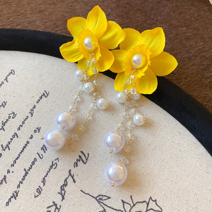 Beautiful Silver Earring with Unique Style