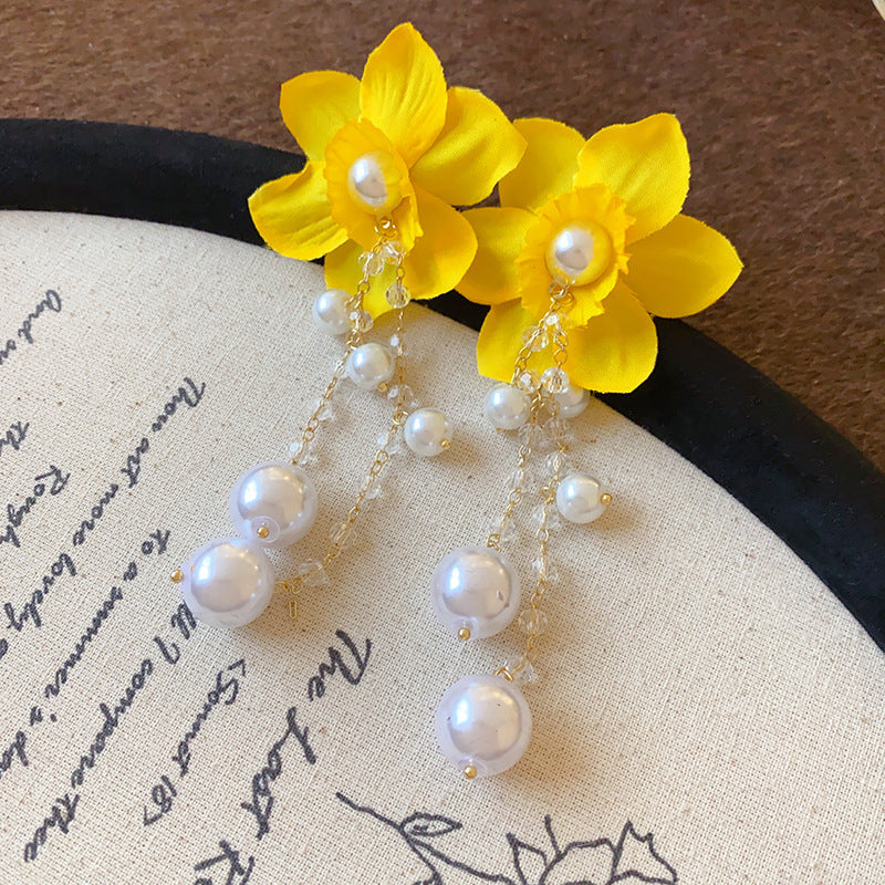 Beautiful Silver Earring with Unique Style