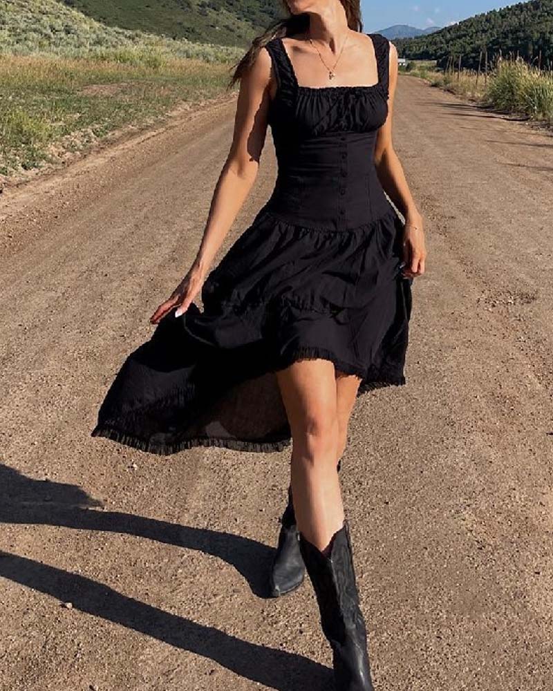 A Vintage Style Dress with Delicate Timeless Details