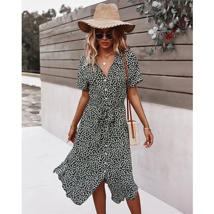 Gracefully Styled Dress for Any Occasion