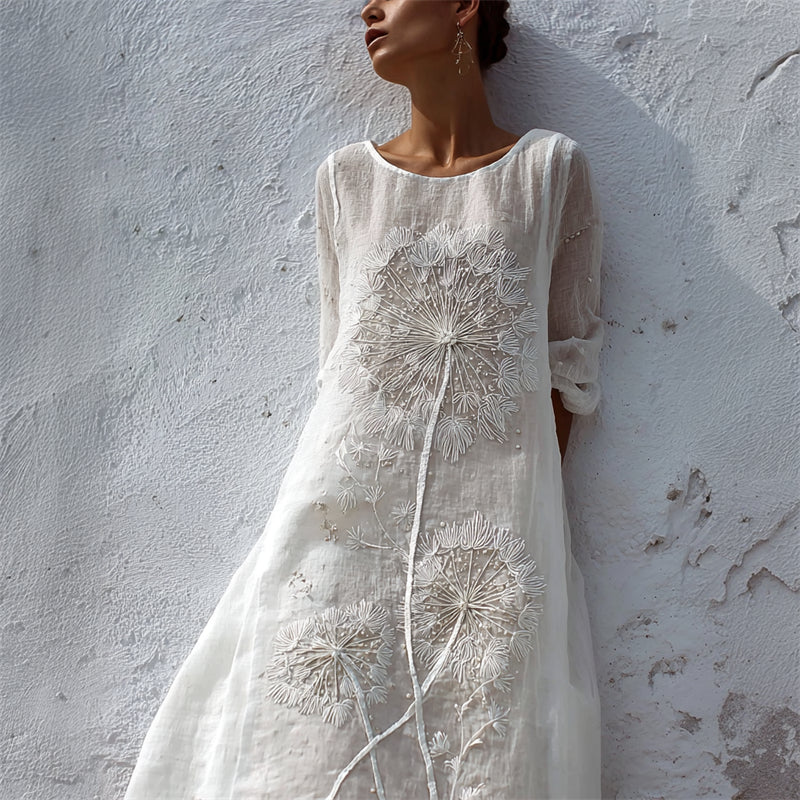 Beautifully Finished Dress in a Timeless Design