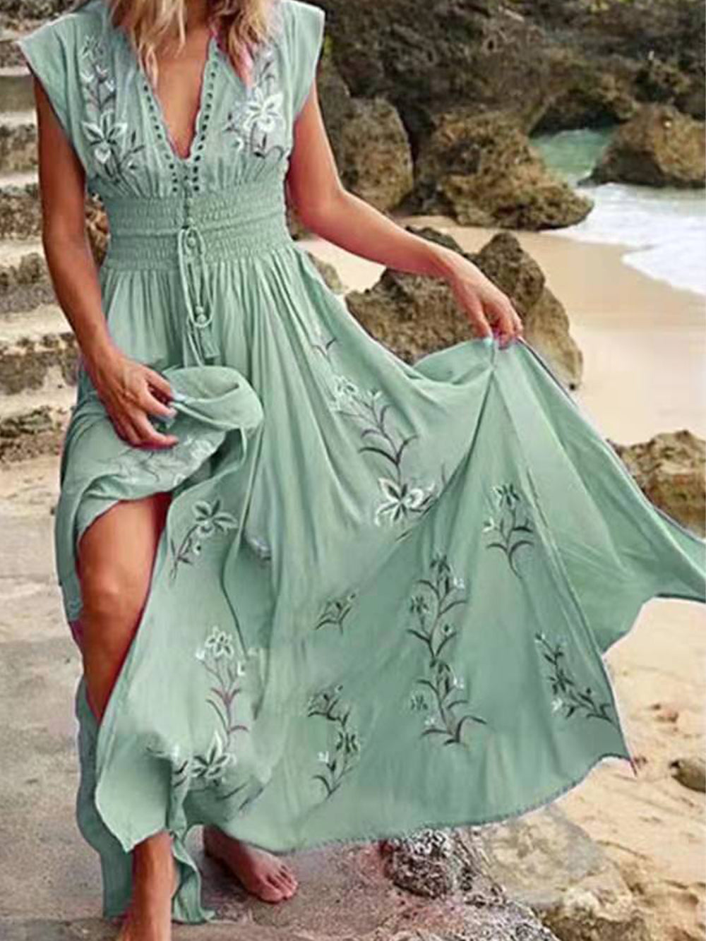 Gracefully Styled Dress for Any Occasion