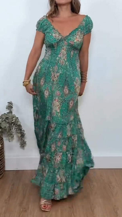 Classic Vintage Dress with a Flattering Fit