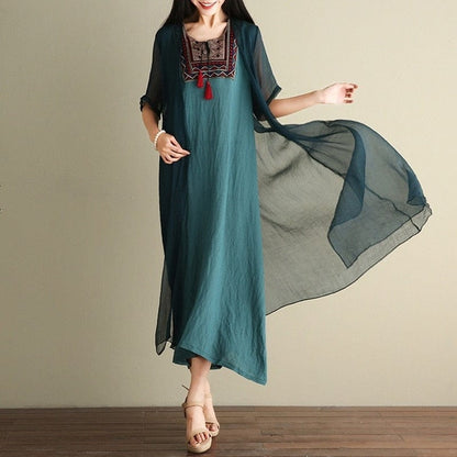 Beautifully Finished Dress in a Timeless Design