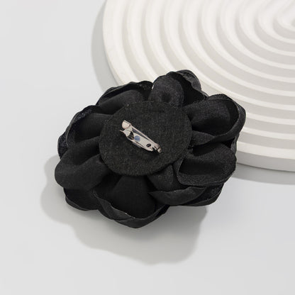 Effortlessly Elegant Garment with a Timeless Design