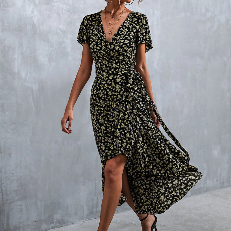 Sophisticated Dress with a Clean Classic Look