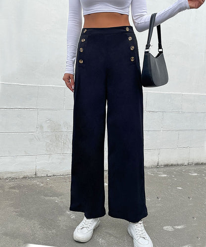 Beautifully Finished Pants in a Timeless Design