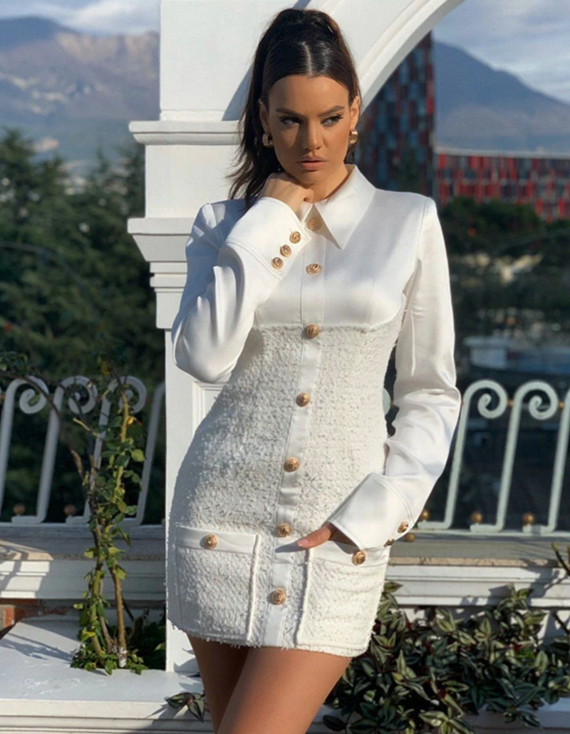 Beautifully Finished Dress in a Timeless Design