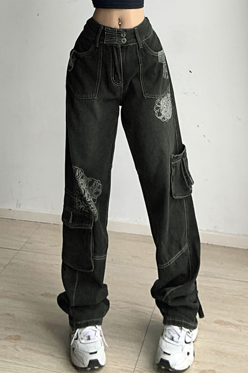 Effortlessly Elegant Garment with a Timeless Design
